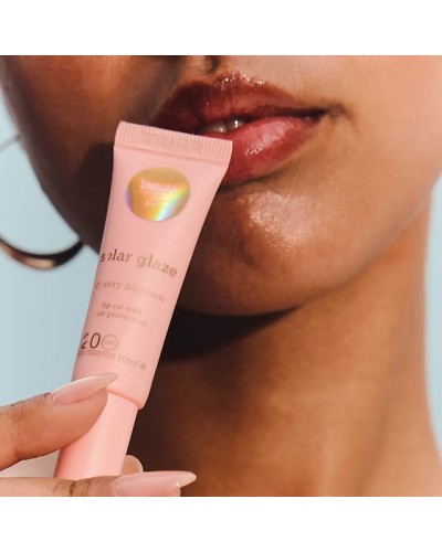 Laouta Solar Glaze | SPF20 Plumping Lip Oil Cherry Blossom
